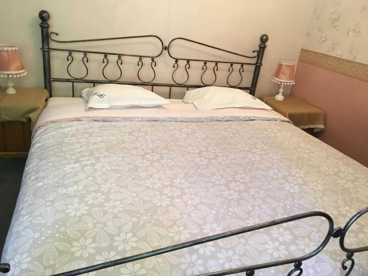 Hotel Des Roches Врес-сюр-Сьомоа Екстериор снимка
